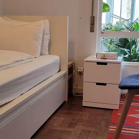Cozy Near Airport , Metro And Train Station * Lisbon